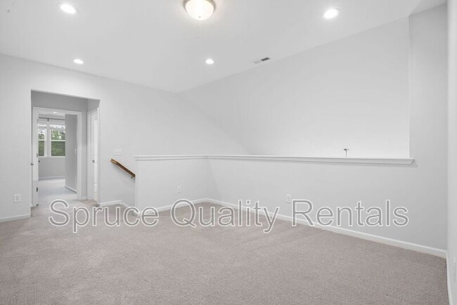Building Photo - 1115 Beyer Pl