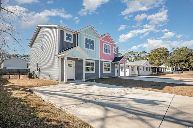 Building Photo - 503 30th Ave N