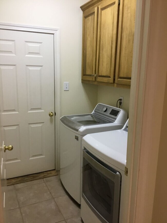 Building Photo - KENSINGTON SUBDIVISION IN FAIRHOPE