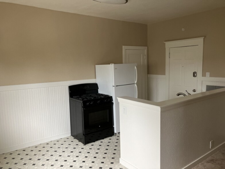 Building Photo - 1526 Everett St