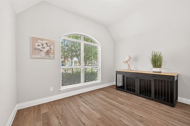 Building Photo - 17171 Crimson Crest Dr