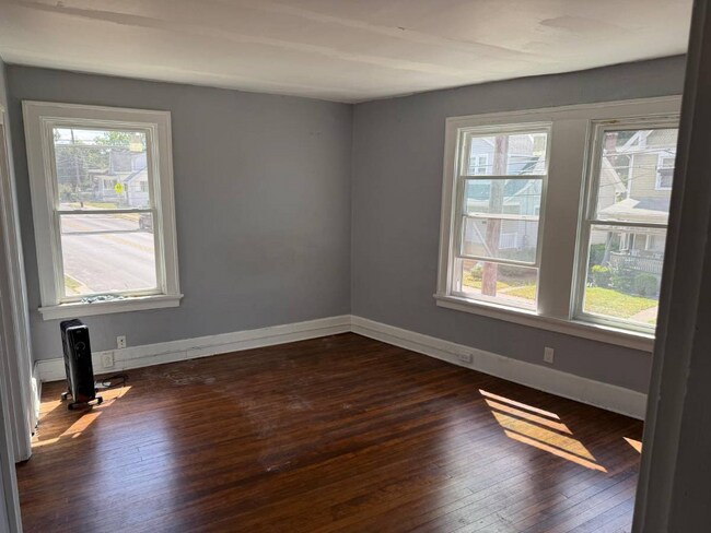 Building Photo - 5368 Carthage Ave
