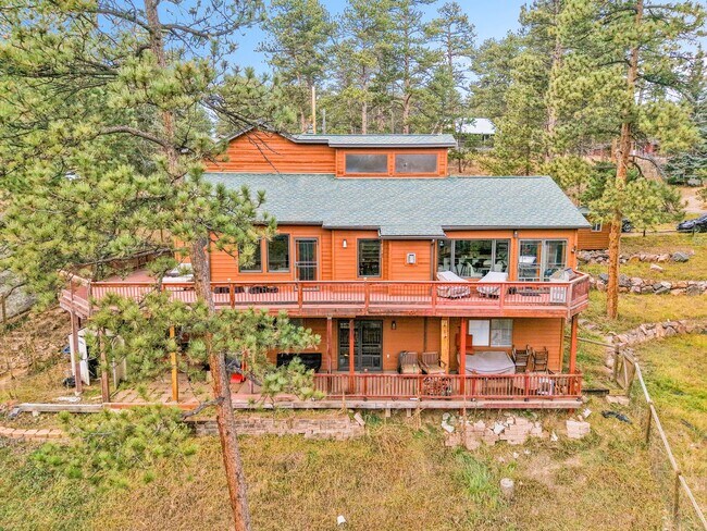 Building Photo - 28384 Kinnikinick Rd