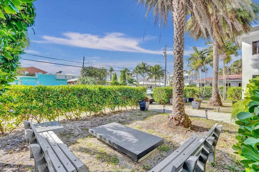 Building Photo - 333 Walnut St