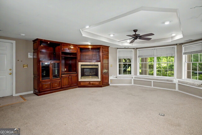 Building Photo - 1018 Pleasance Grove