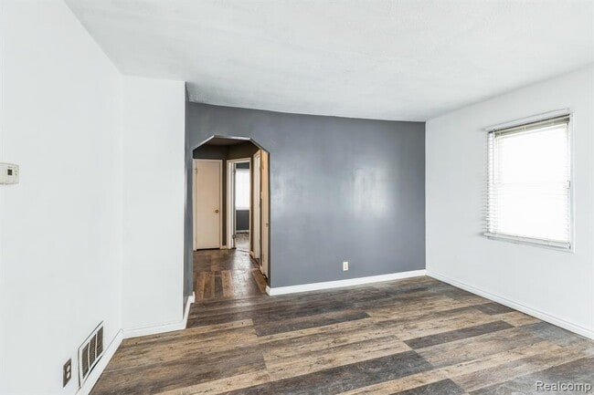 Building Photo - 8211 Artesian St