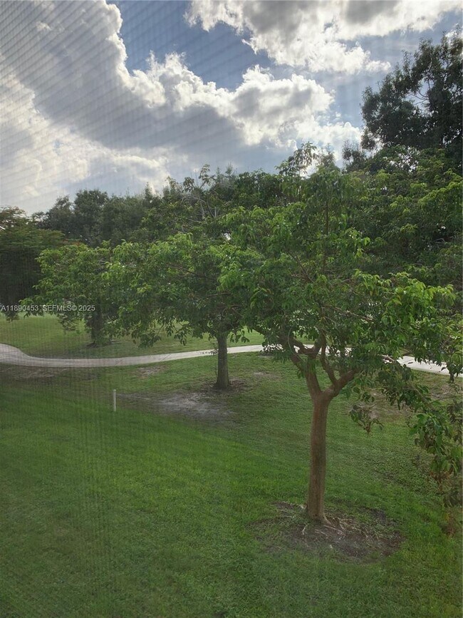 Building Photo - 1709 Whitehall Dr