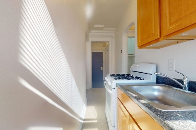 Floorplan - 918 E. Hyde Park Boulevard