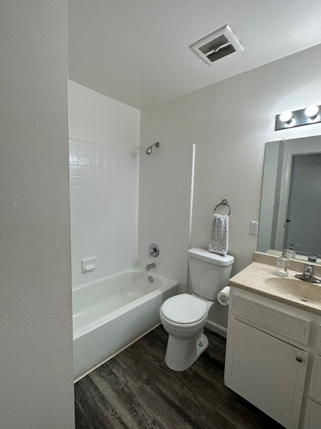 Bathroom - Californian Villas