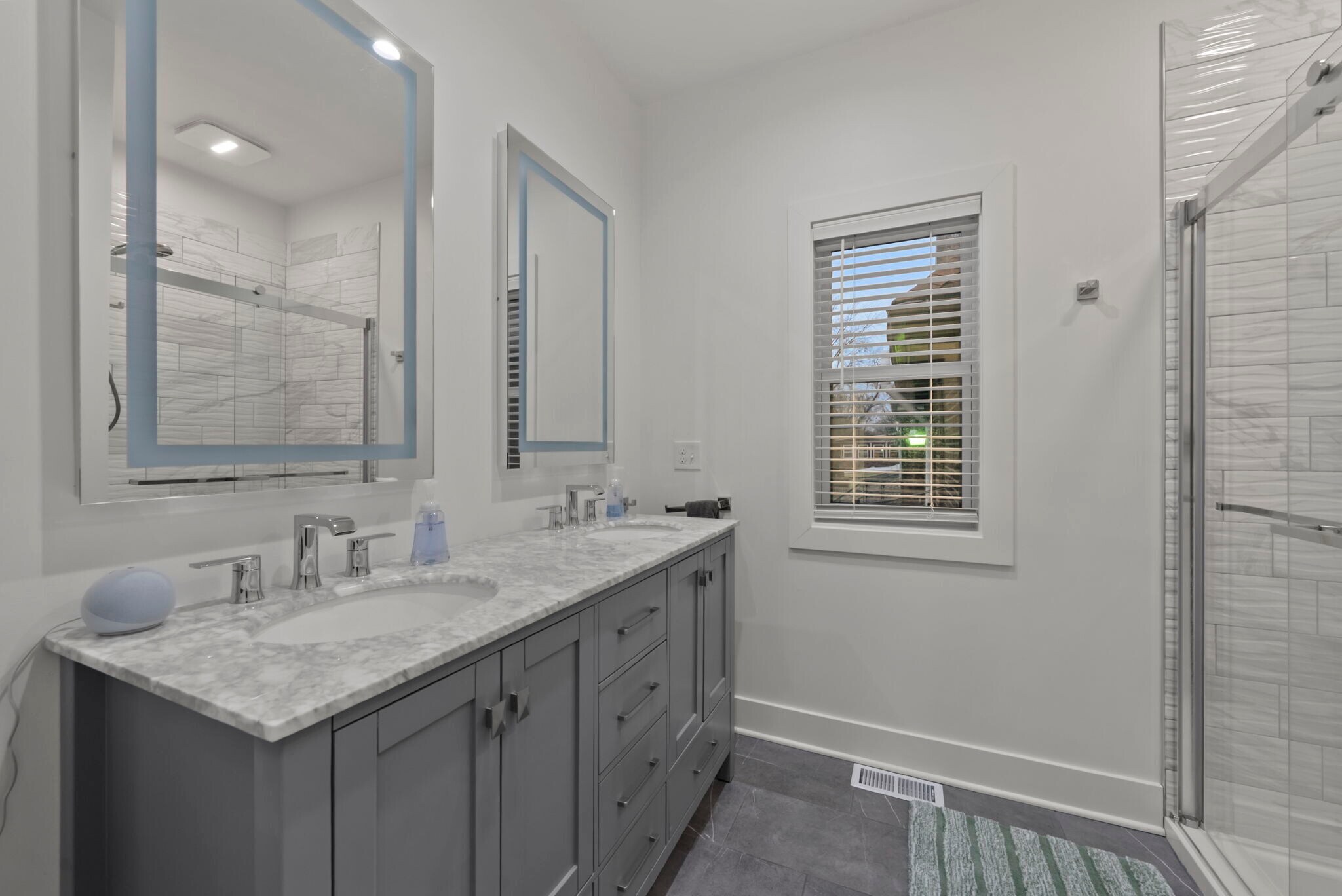 Building Photo - 1205 Hamlet St