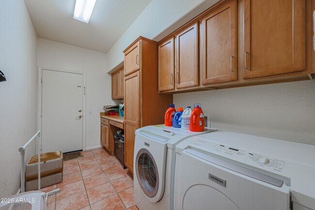 Building Photo - 2816 N 162nd Ave