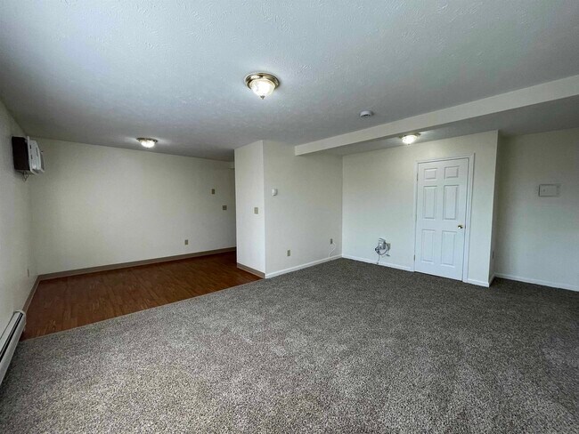 Building Photo - 3951 Brown Ave