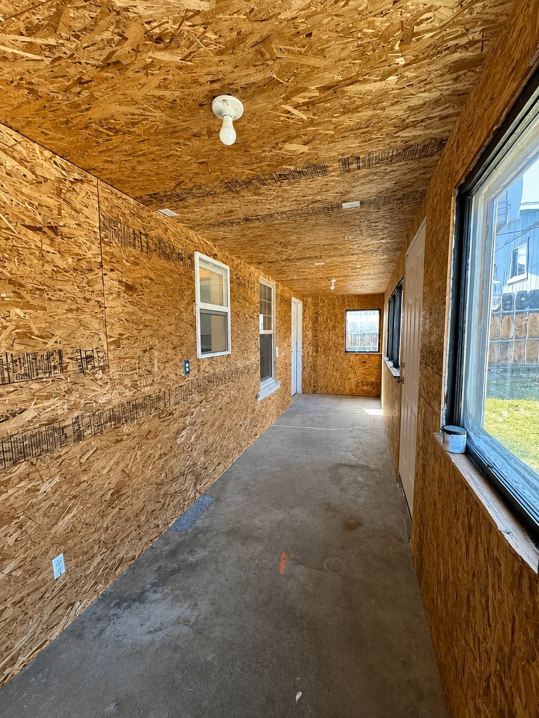 Building Photo - 917 W Woolman St