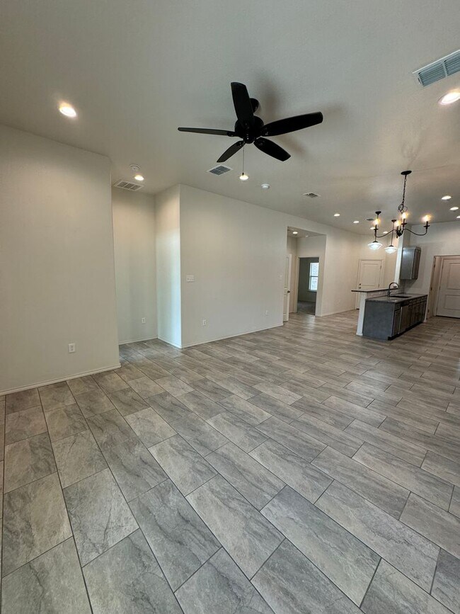 Building Photo - 2 Bed/2Bath Available JUNE in COOPER ISD!