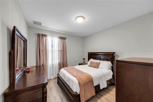 Building Photo - 13220 Satin Lily Dr