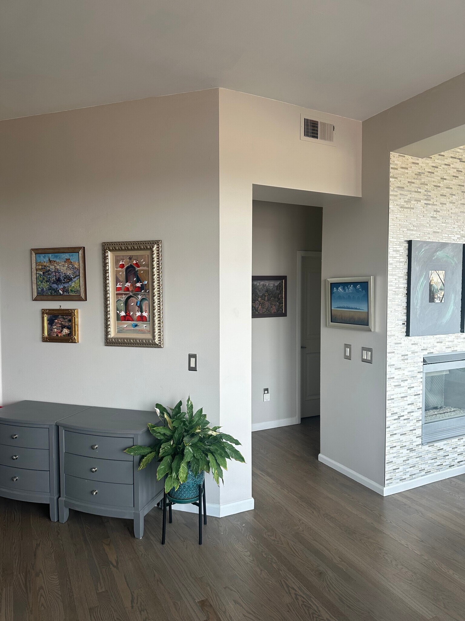 Building Photo - 7820 Inverness Blvd