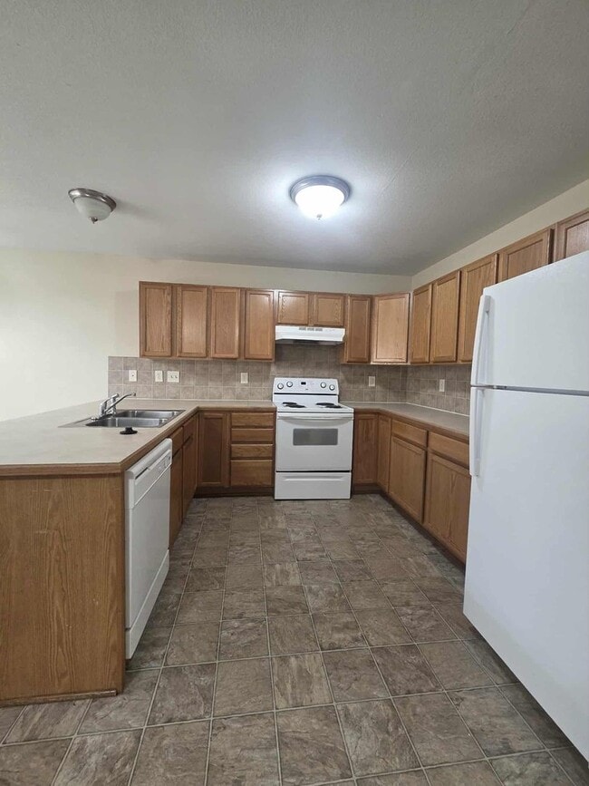 Building Photo - Affordable rental!!!
