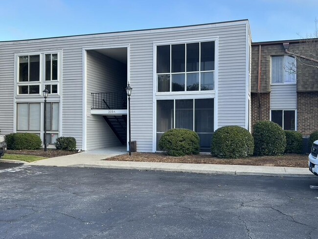 Building Photo - 325 Laurens St SW