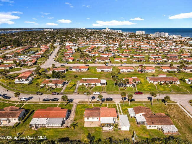 Building Photo - 710 Flamingo Dr