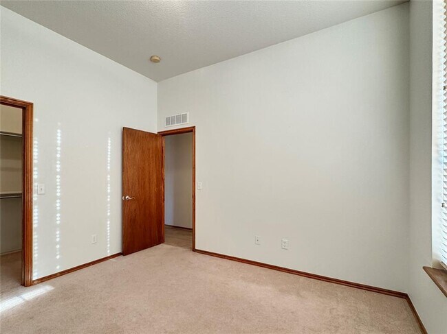 Building Photo - 14021 Harvest Cir