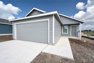 Building Photo - 1500 Hummock Steep