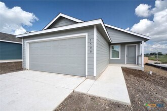 Building Photo - 1500 Hummock Steep