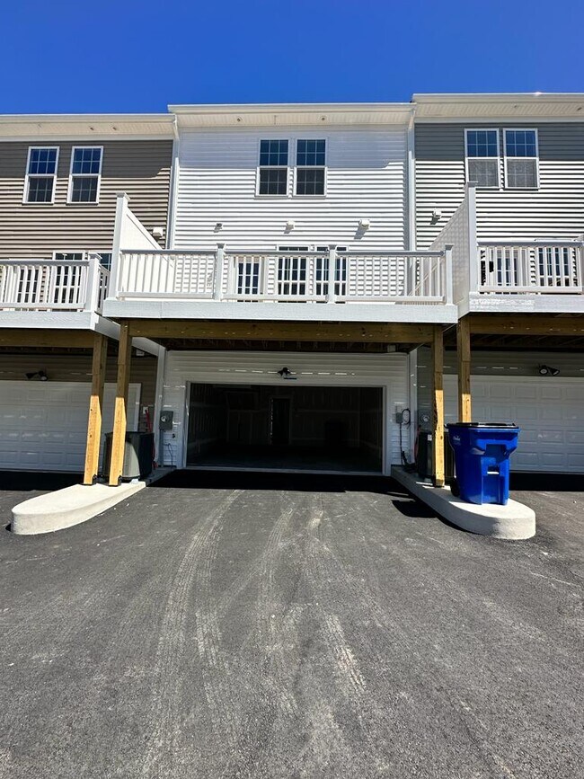 Building Photo - 6932 Leire Ln