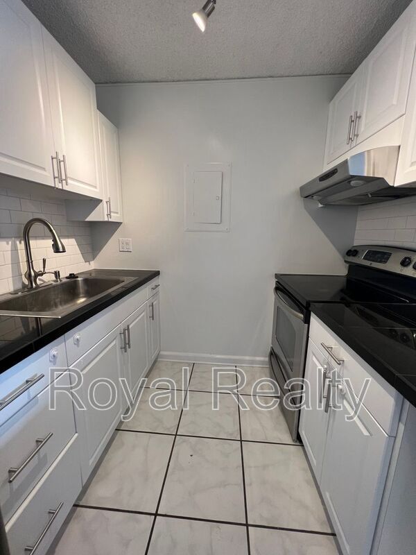 Building Photo - 775 Kinalau Pl