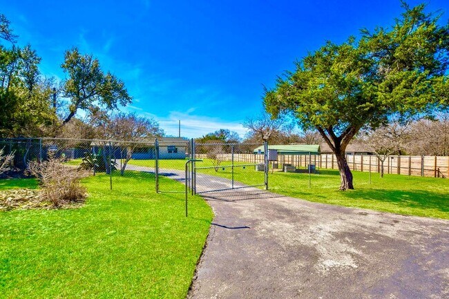 Building Photo - 16001 Awalt Dr