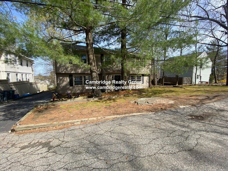 Building Photo - 14 Park Pl