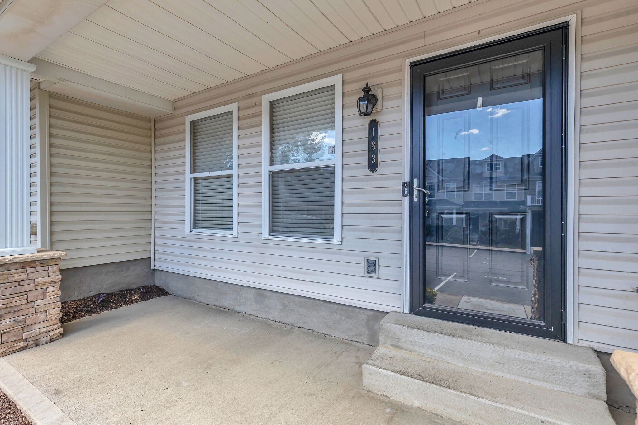 Building Photo - 1382 Rural Hill Rd