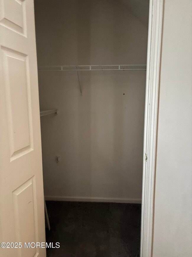 Building Photo - 11 Fiddlers Elbow Ct