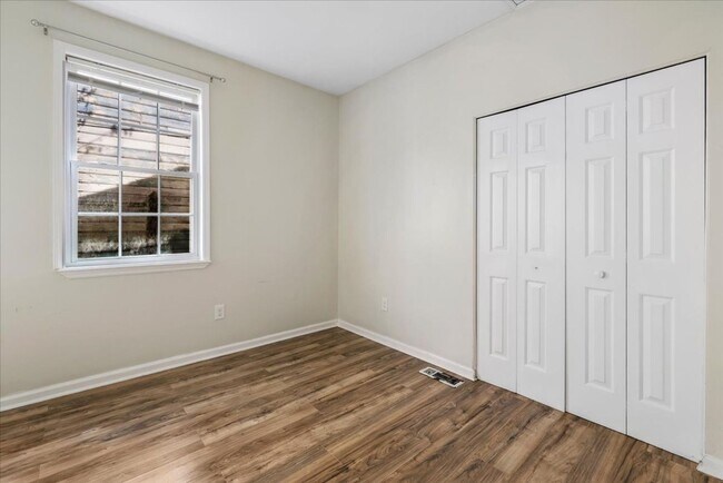 Building Photo - 1709 LeGrand Street