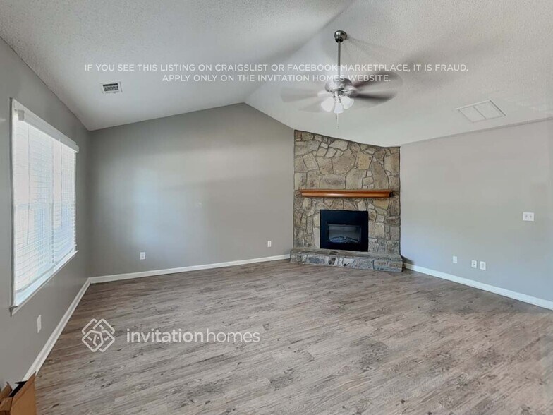 Building Photo - 4145 Fox Chase Dr