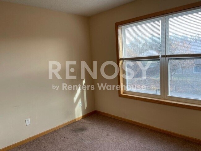 Building Photo - 29667 North Ct