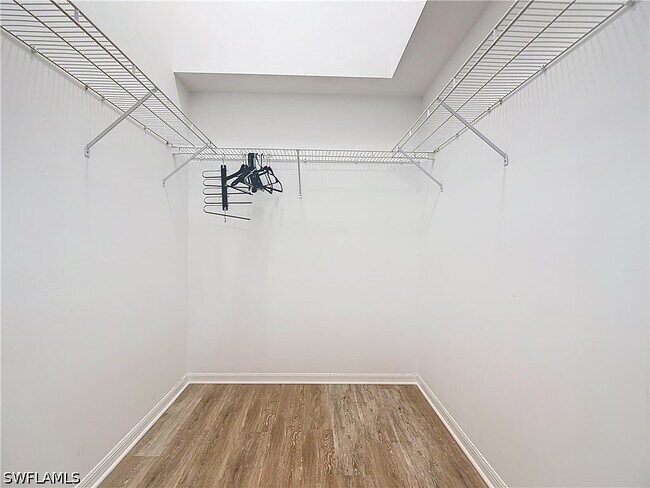 Building Photo - 4970 Deerfield Way