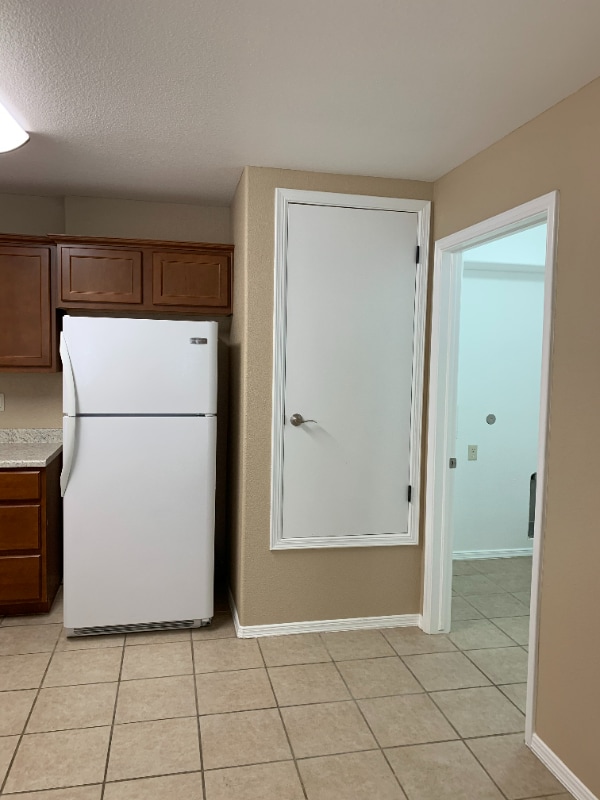 Building Photo - 6345 Reynolds Dr