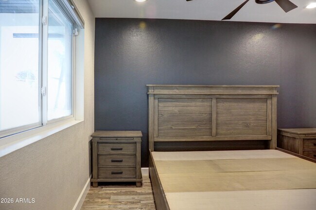 Building Photo - 2016 E State Ave