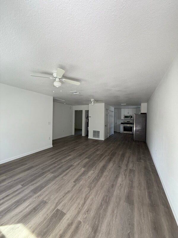 Building Photo - 53 Poplar Rd