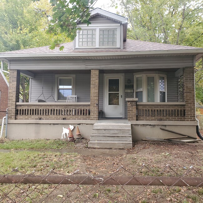 Building Photo - 1731 Highland St