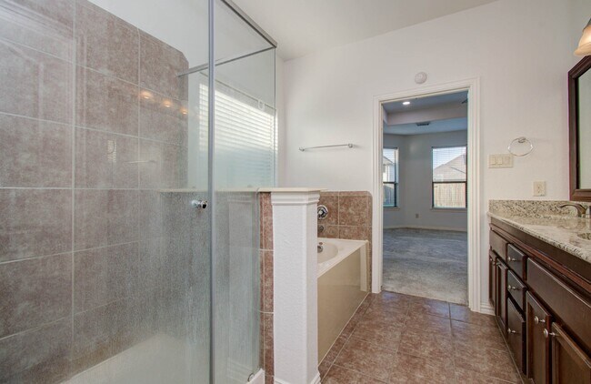 Building Photo - 22314 Mosshall Ct