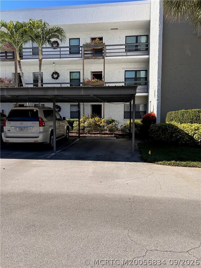 Building Photo - 1950 SW Palm City Rd