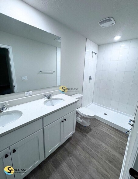 Building Photo - 13 Slumber Path