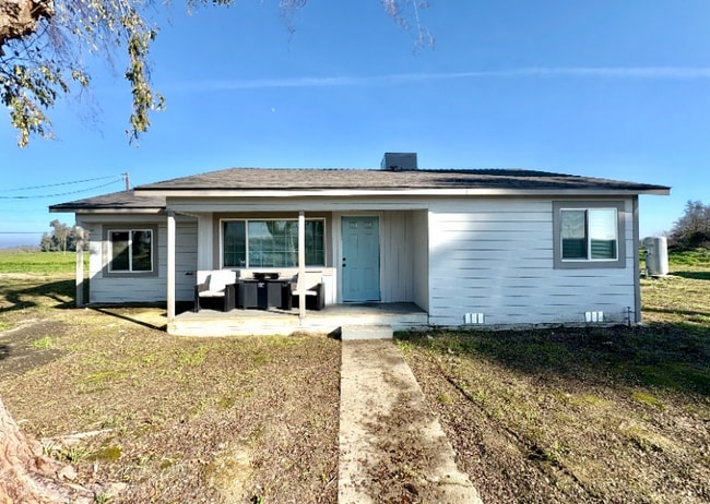 Building Photo - 15769 W Hanford Armona Rd