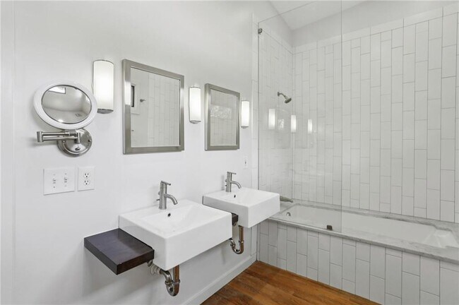 Building Photo - 213 Murray Hill Ave NE