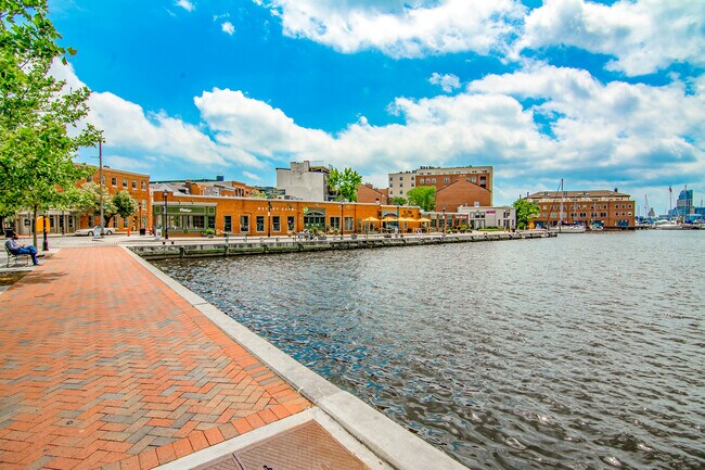 Waterfront by the building - 960 Fell St