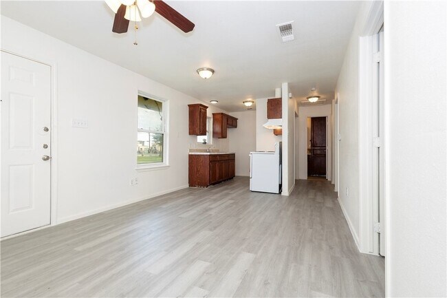 Building Photo - 1802 16th St