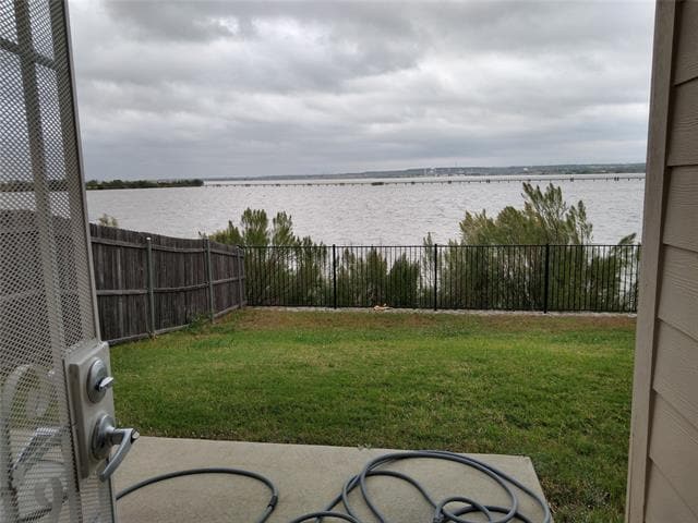 Building Photo - 1846 Bayfront Dr