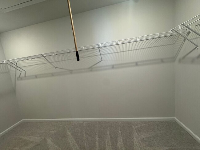 Building Photo - Beautiful & Spacious Home for Rent