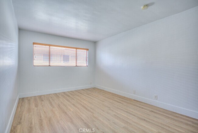 Building Photo - 4255 5th St